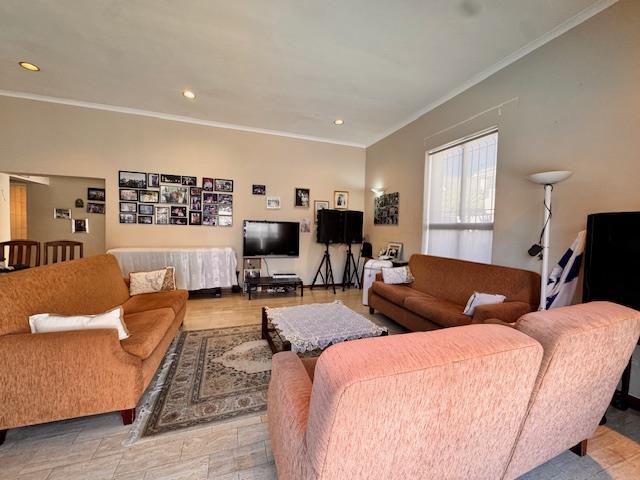 To Let 4 Bedroom Property for Rent in Sea Point Western Cape
